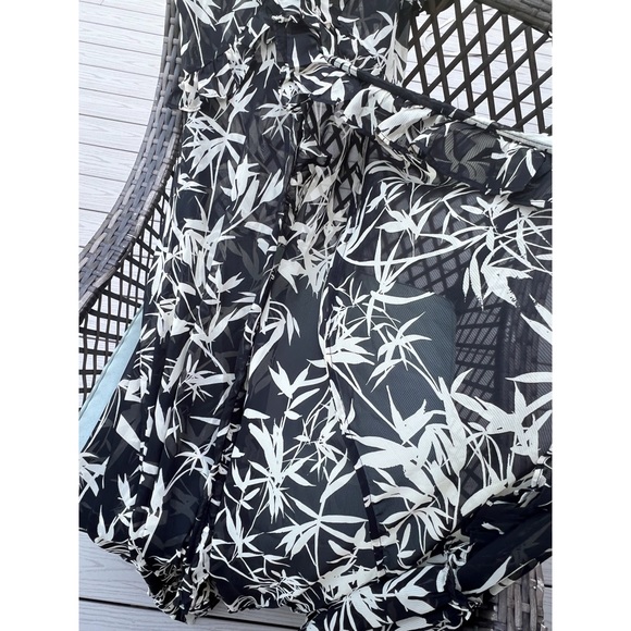 NWOT Express Palm Print Sheer Maxi Top - Picture 4 of 7